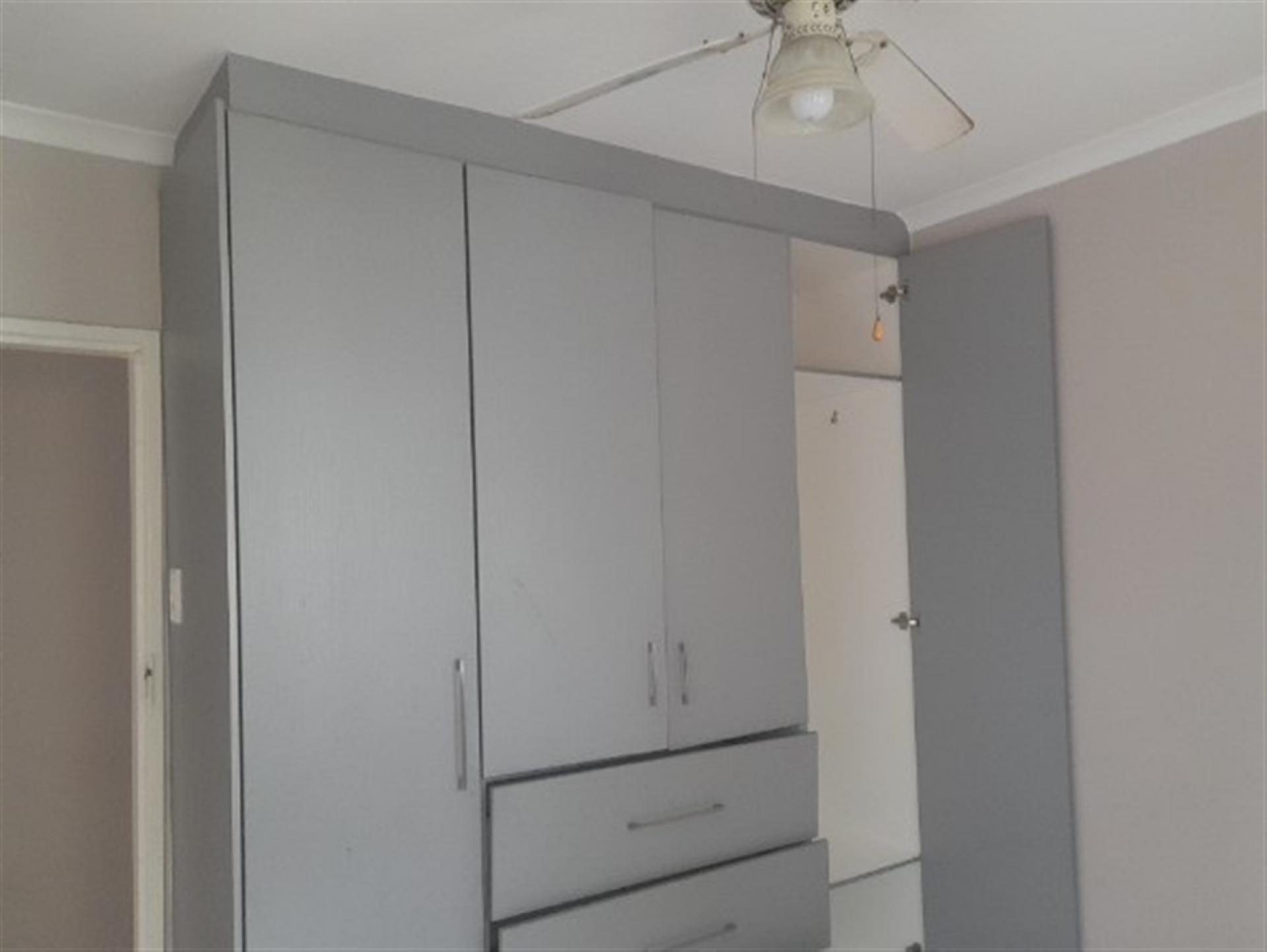 Bed Room 1 of property in Paarl
