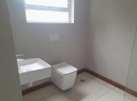 Bathroom 2 of property in Paarl