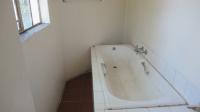 Bathroom 1 - 16 square meters of property in Castleview