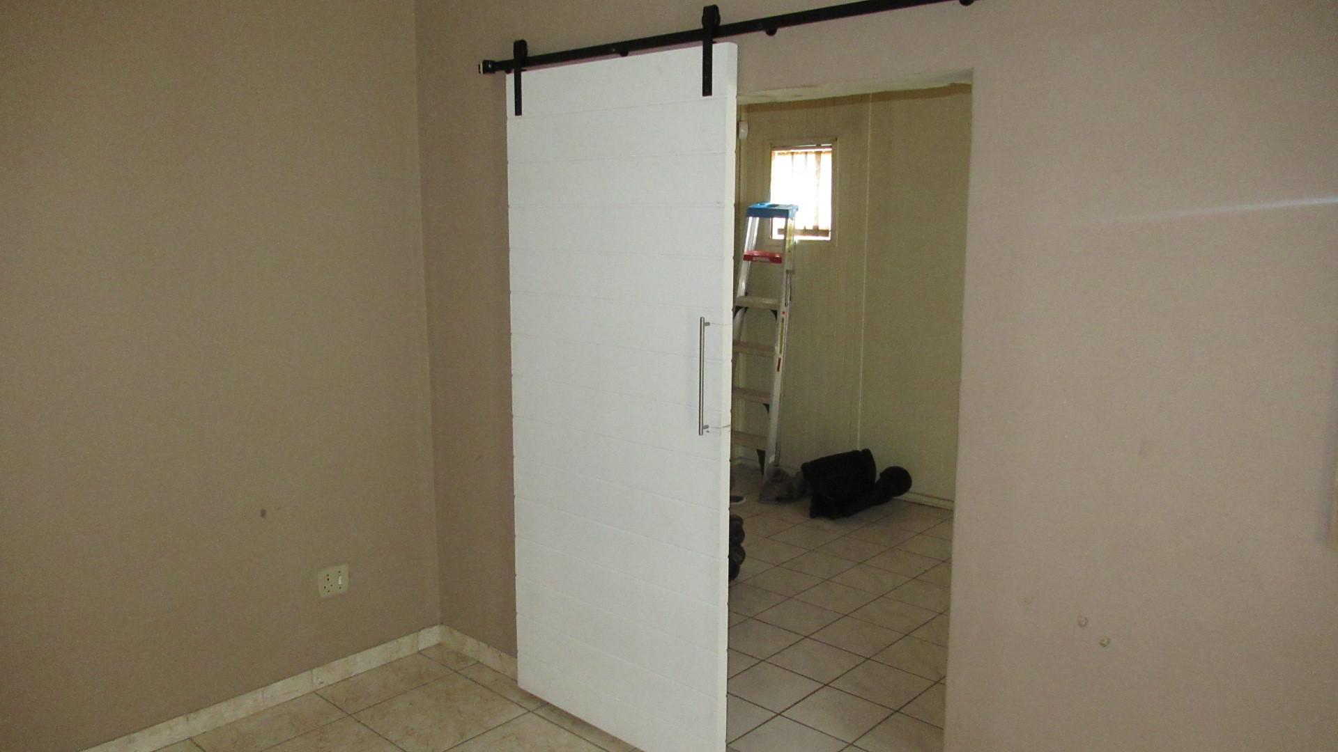 Lounges - 43 square meters of property in Sasolburg