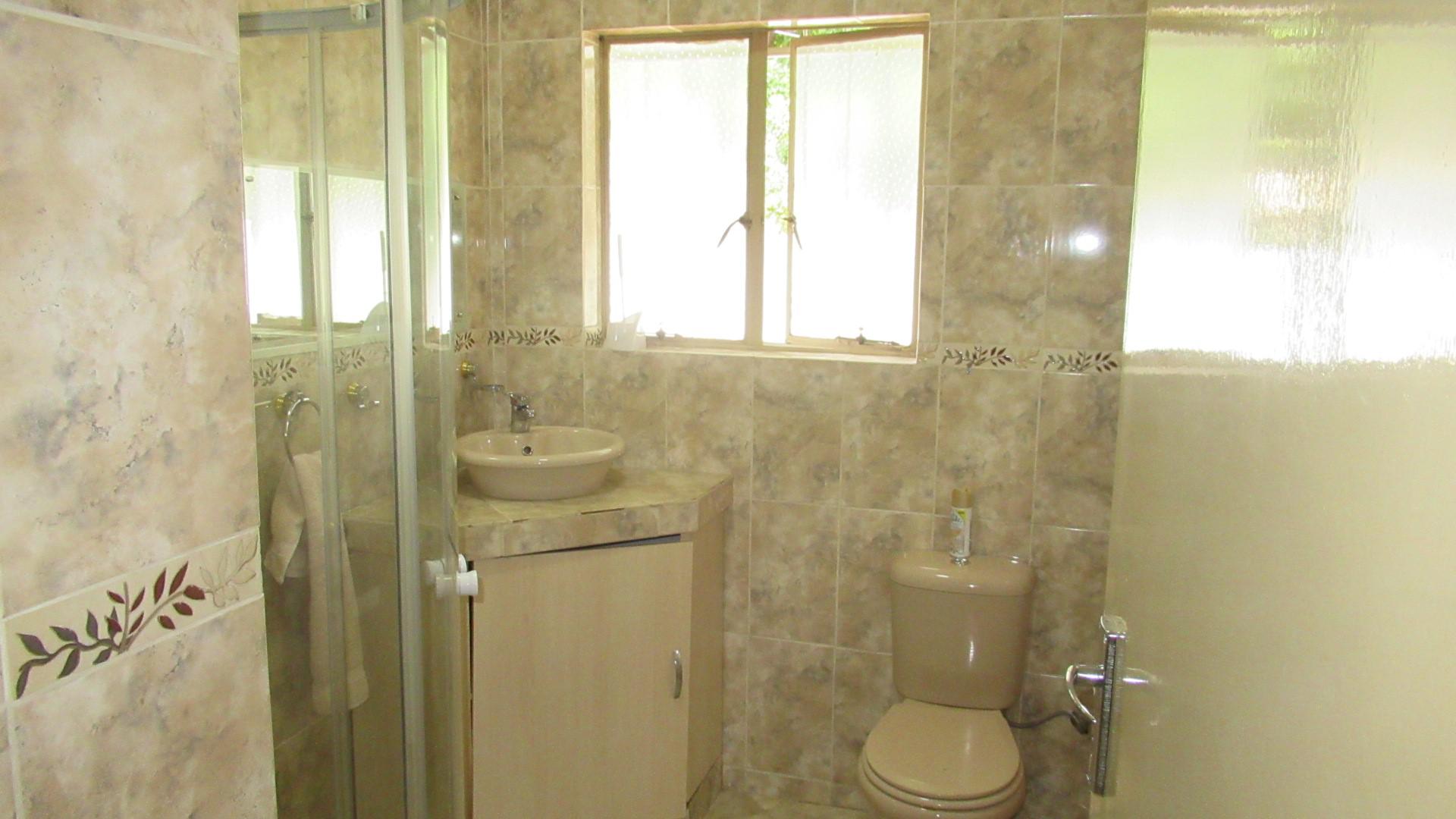 Bathroom 1 - 6 square meters of property in Sasolburg