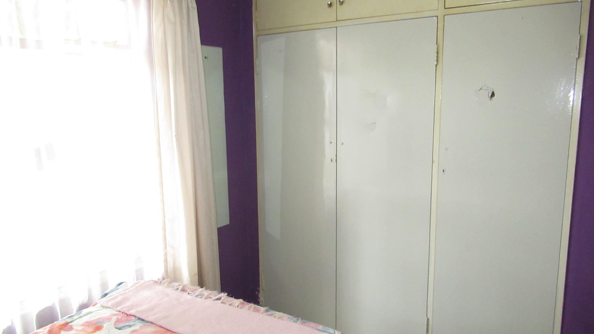 Bed Room 2 - 13 square meters of property in Sasolburg