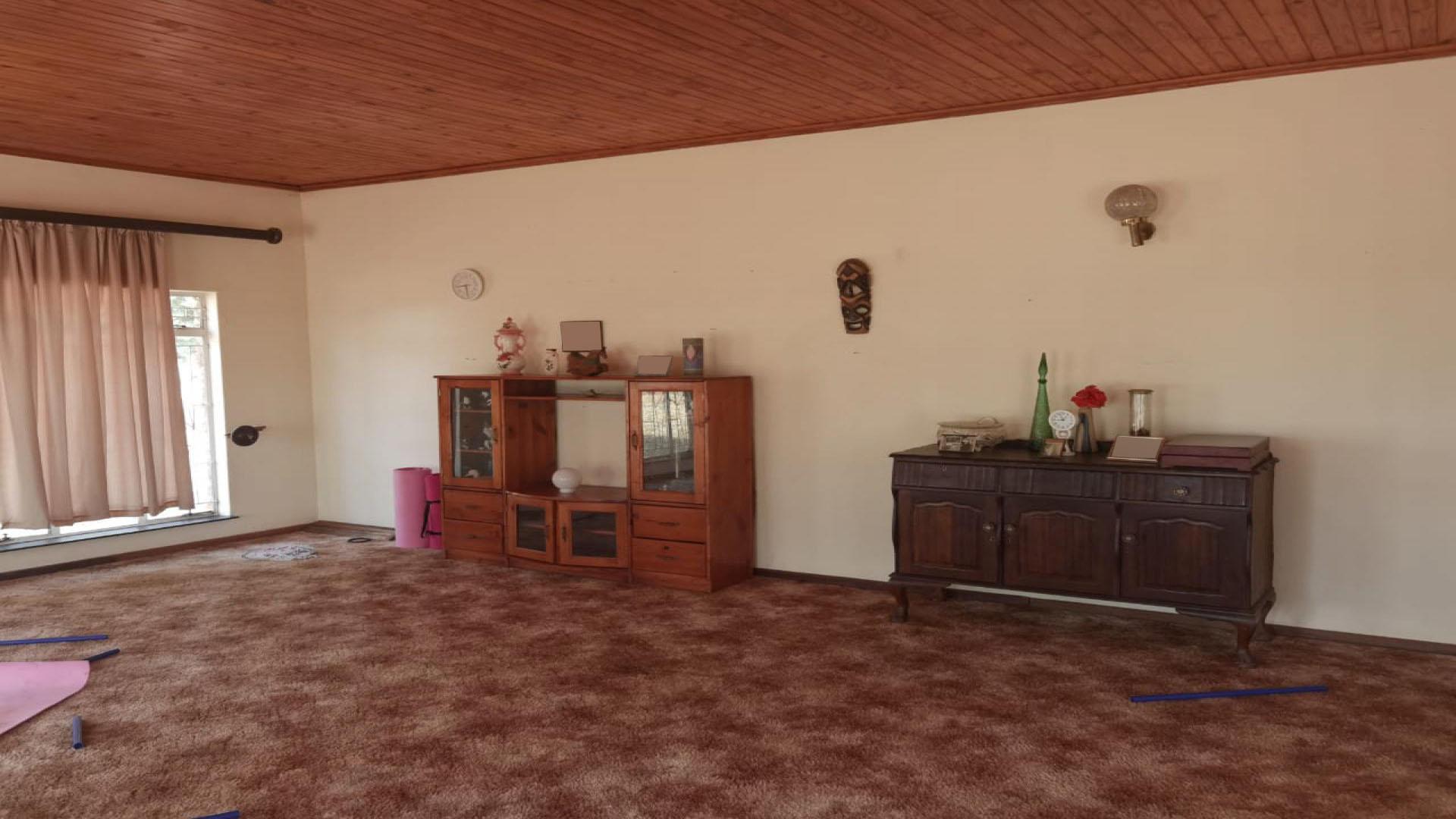 Lounges of property in Modimolle (Nylstroom)