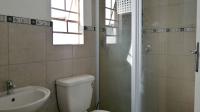 Main Bathroom - 5 square meters of property in Andeon