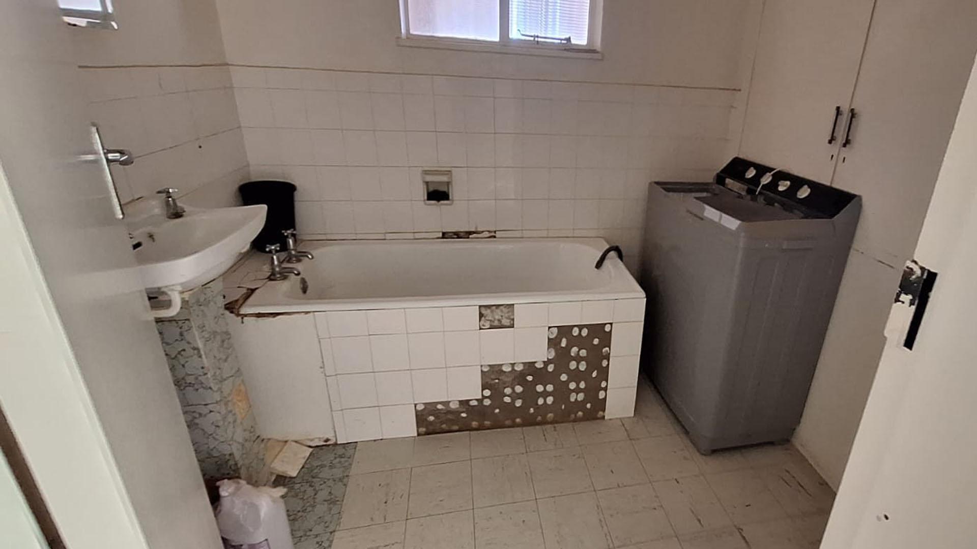 Bathroom 1 of property in Brandvlei