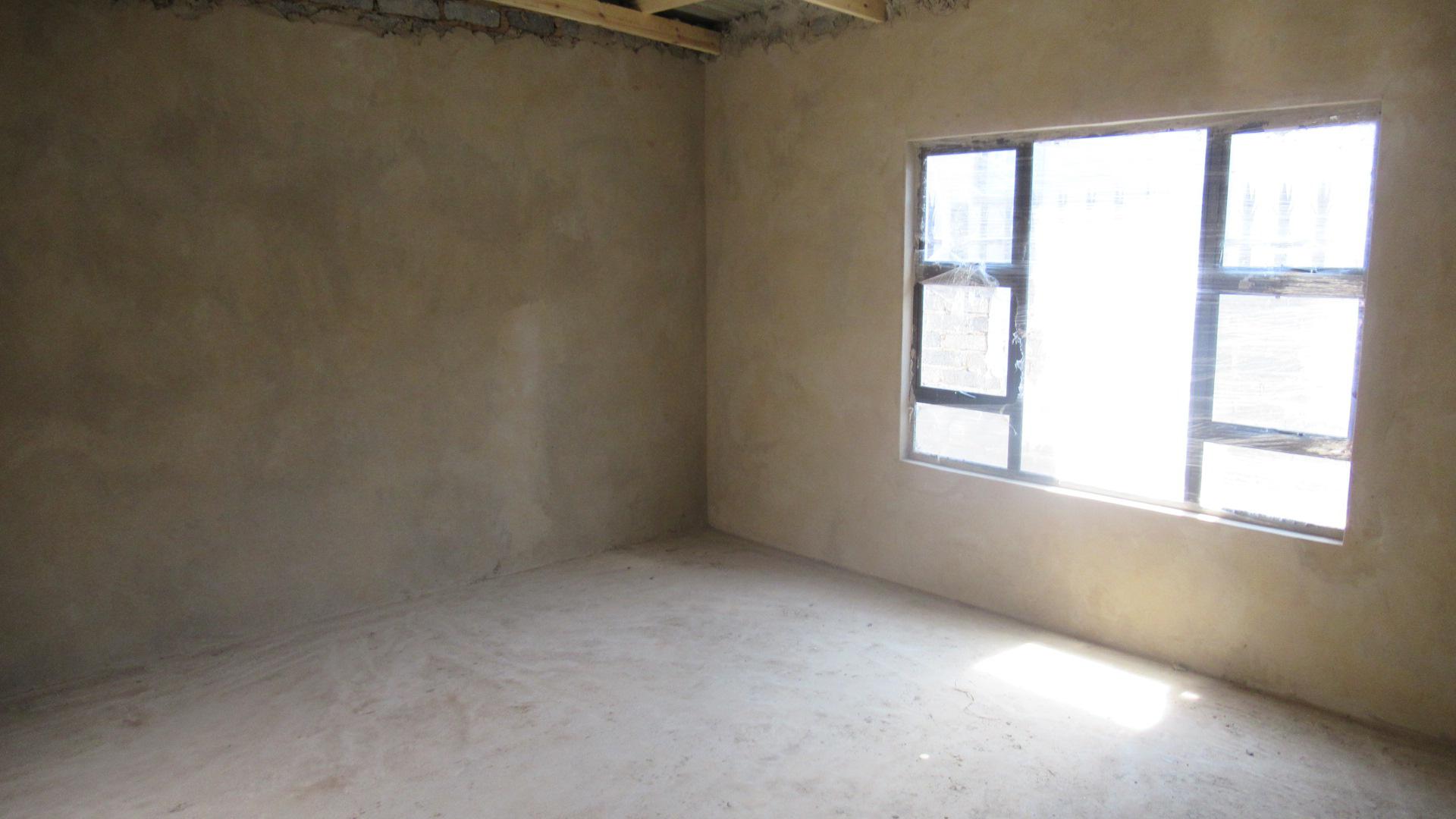 Main Bedroom - 25 square meters of property in Mohlakeng
