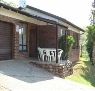 3 Bedroom House to Rent in Illovo Glen  - Property to rent - MR53361