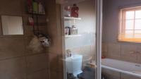Bathroom 1 - 5 square meters of property in Jackaroo Park