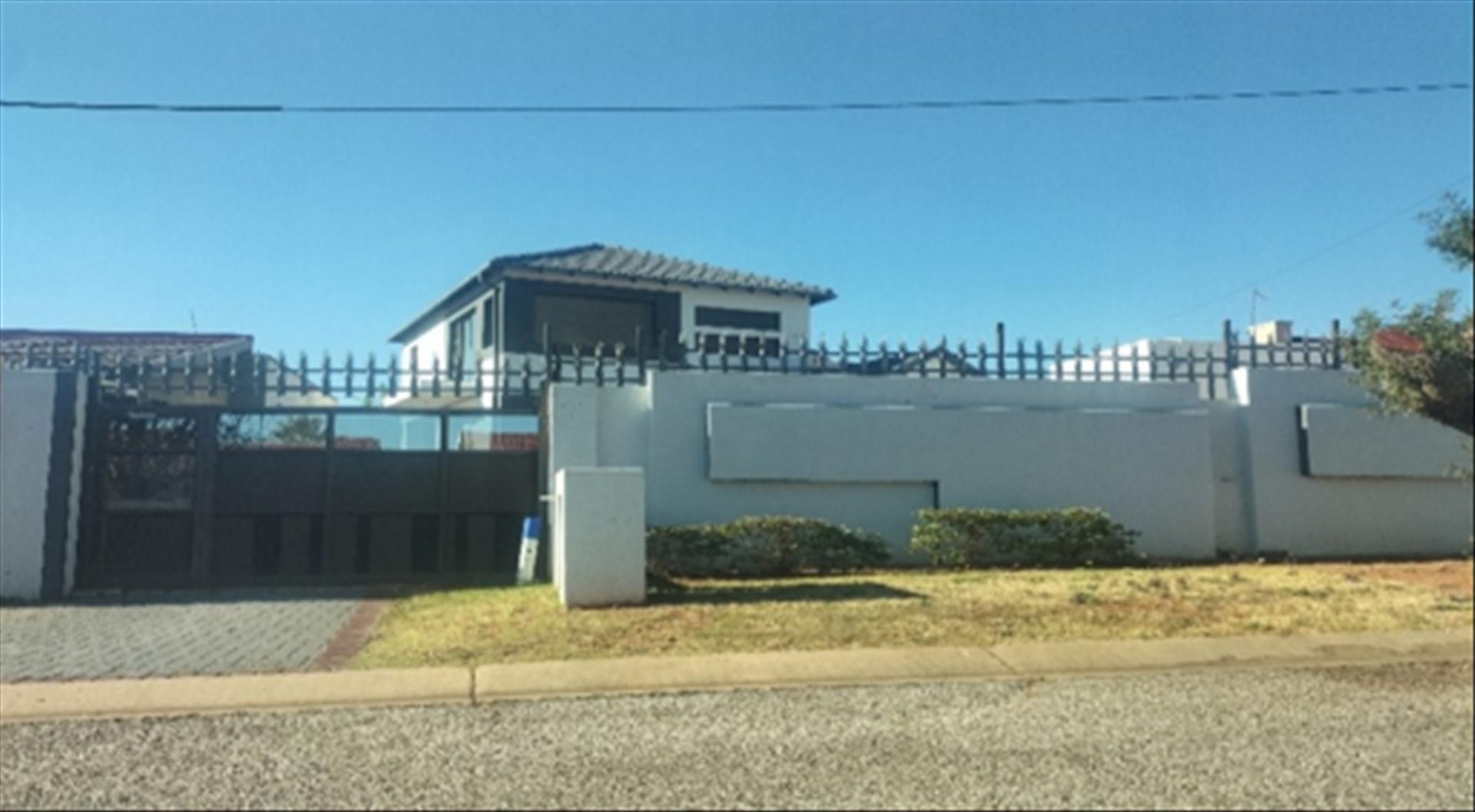 Front View of property in Witpoortjie