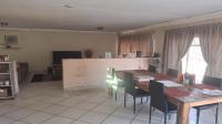 Dining Room of property in Riamarpark