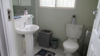 Bathroom 2 of property in Carrington Heights