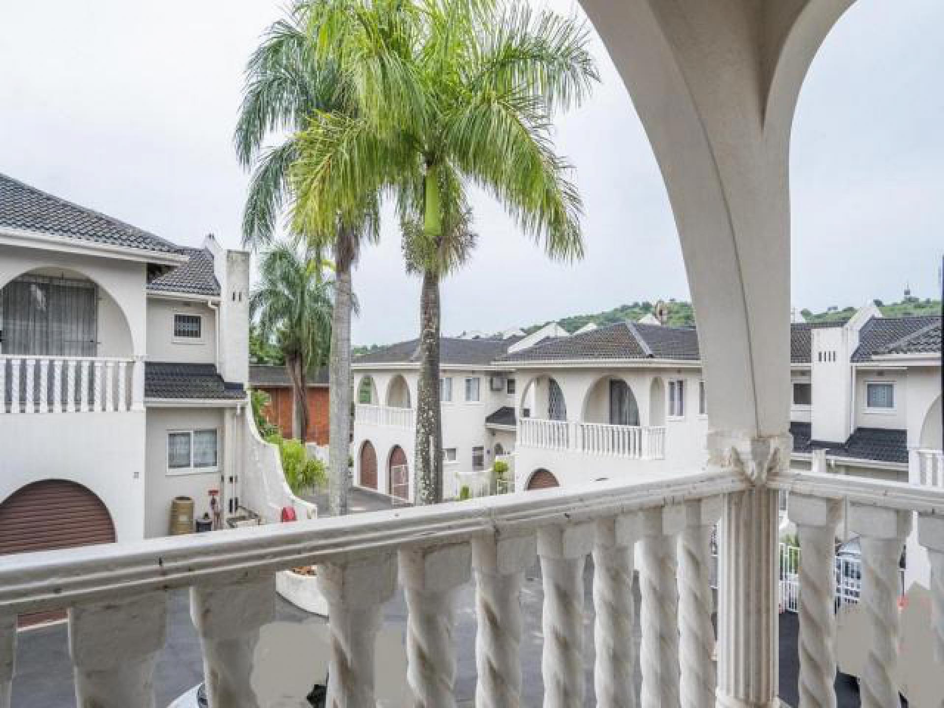 Balcony - 4 square meters of property in Oaklands - DBN