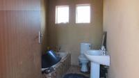 Bathroom 3+ - 9 square meters of property in Olievenhoutbos