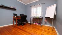 Bed Room 1 - 14 square meters of property in Bluff