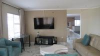Lounges - 29 square meters of property in Avoca Hills