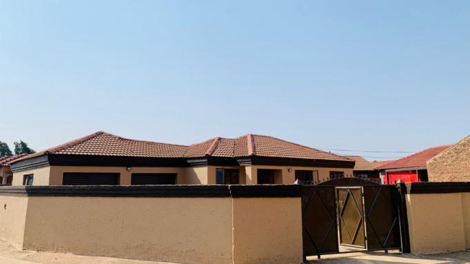 3 Bedroom House for Sale For Sale in Soshanguve - MR534426