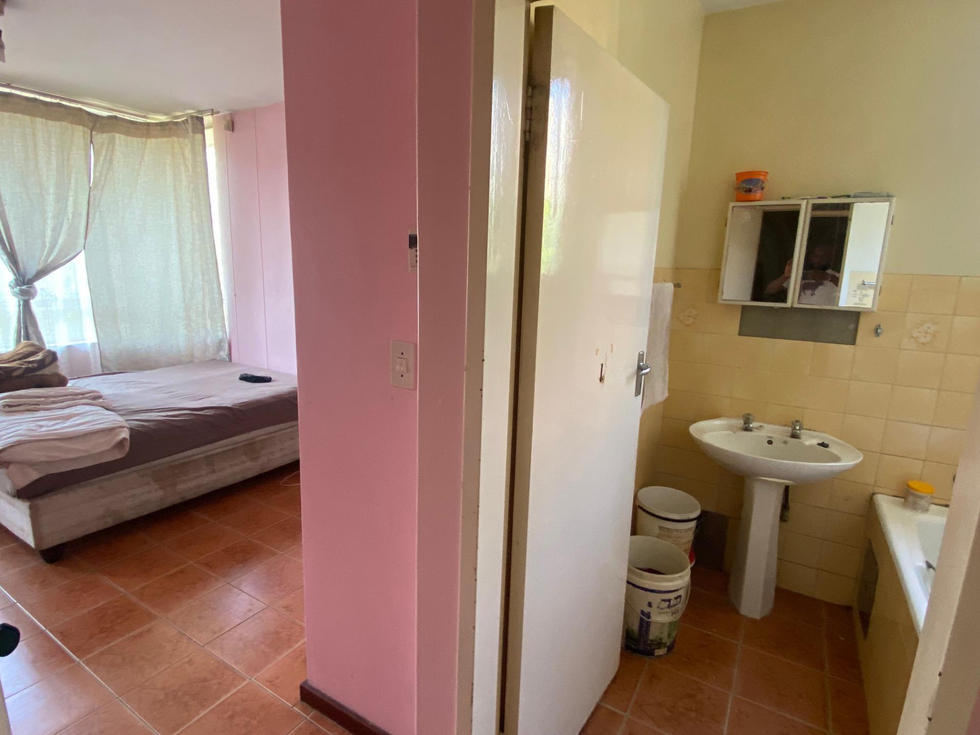  of property in Sunnyside