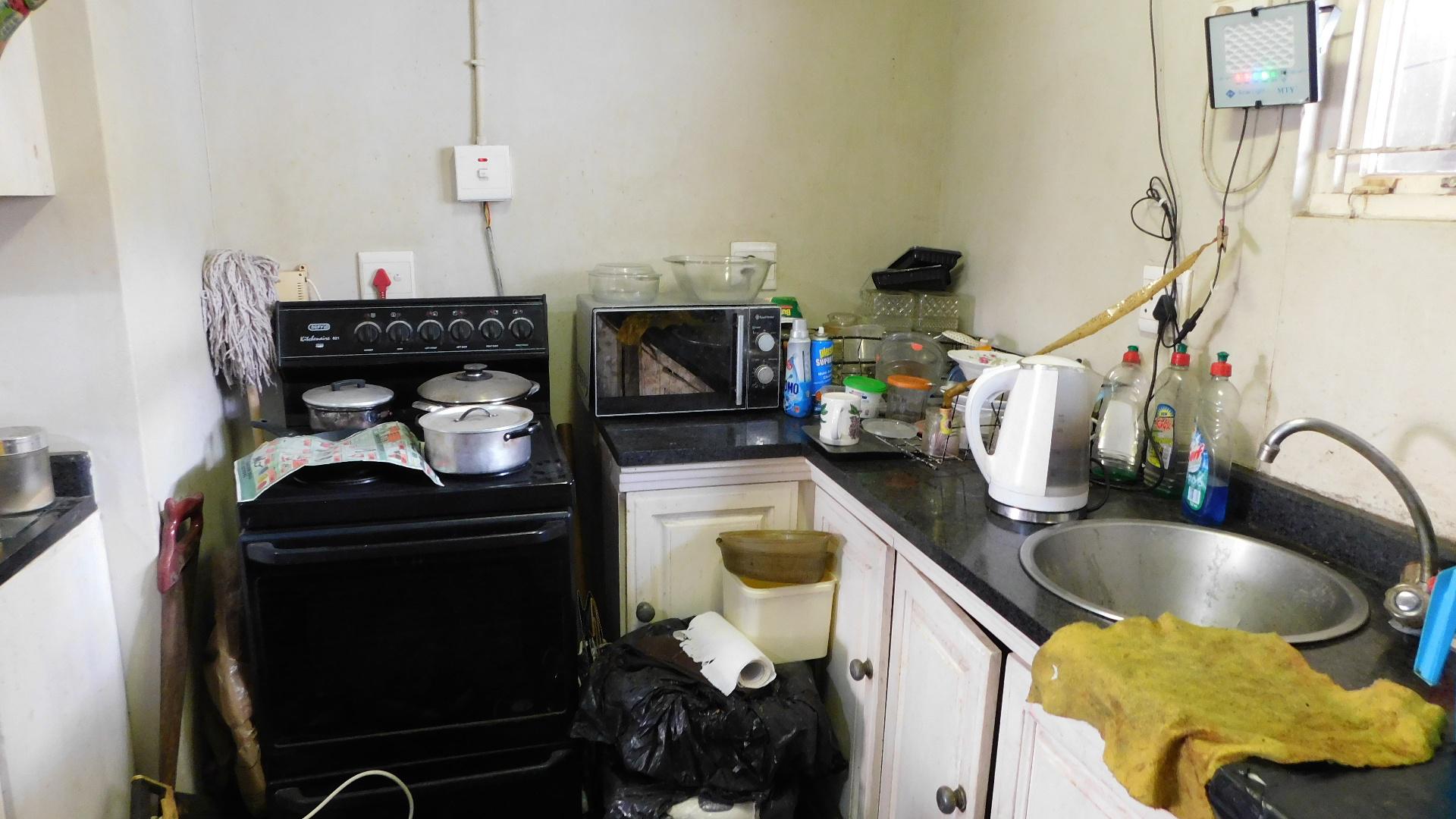Kitchen - 54 square meters of property in Berea - DBN