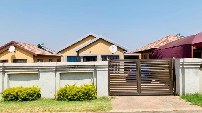 3 Bedroom House for Sale For Sale in Soshanguve - MR534669