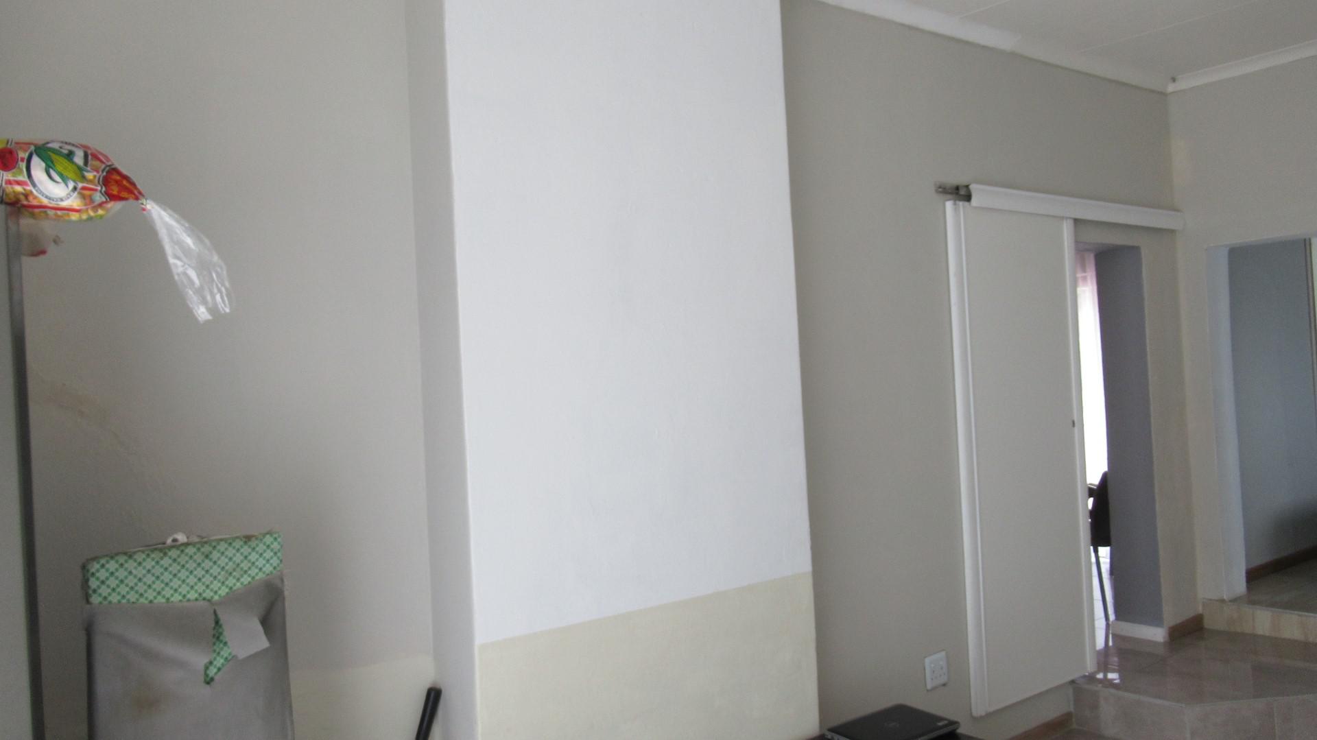 Lounges - 42 square meters of property in Birch Acres