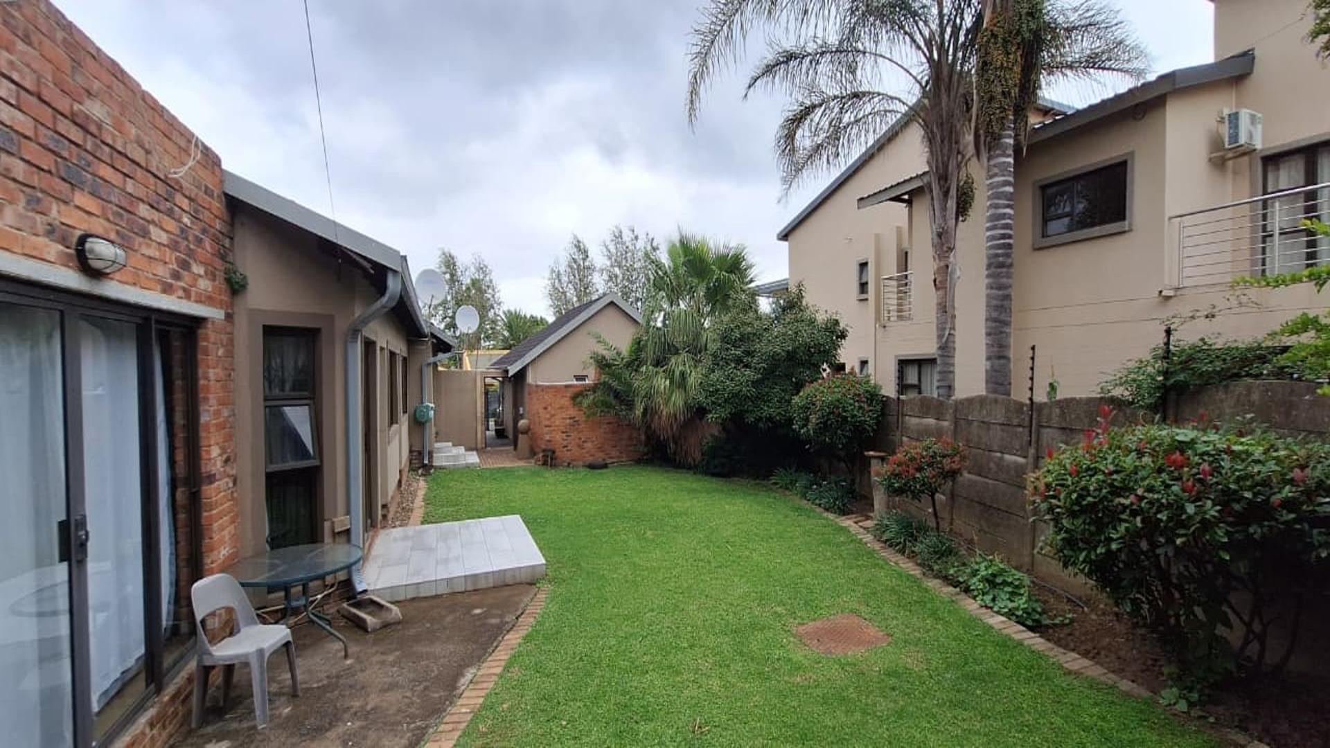 Backyard of property in Glen Marais
