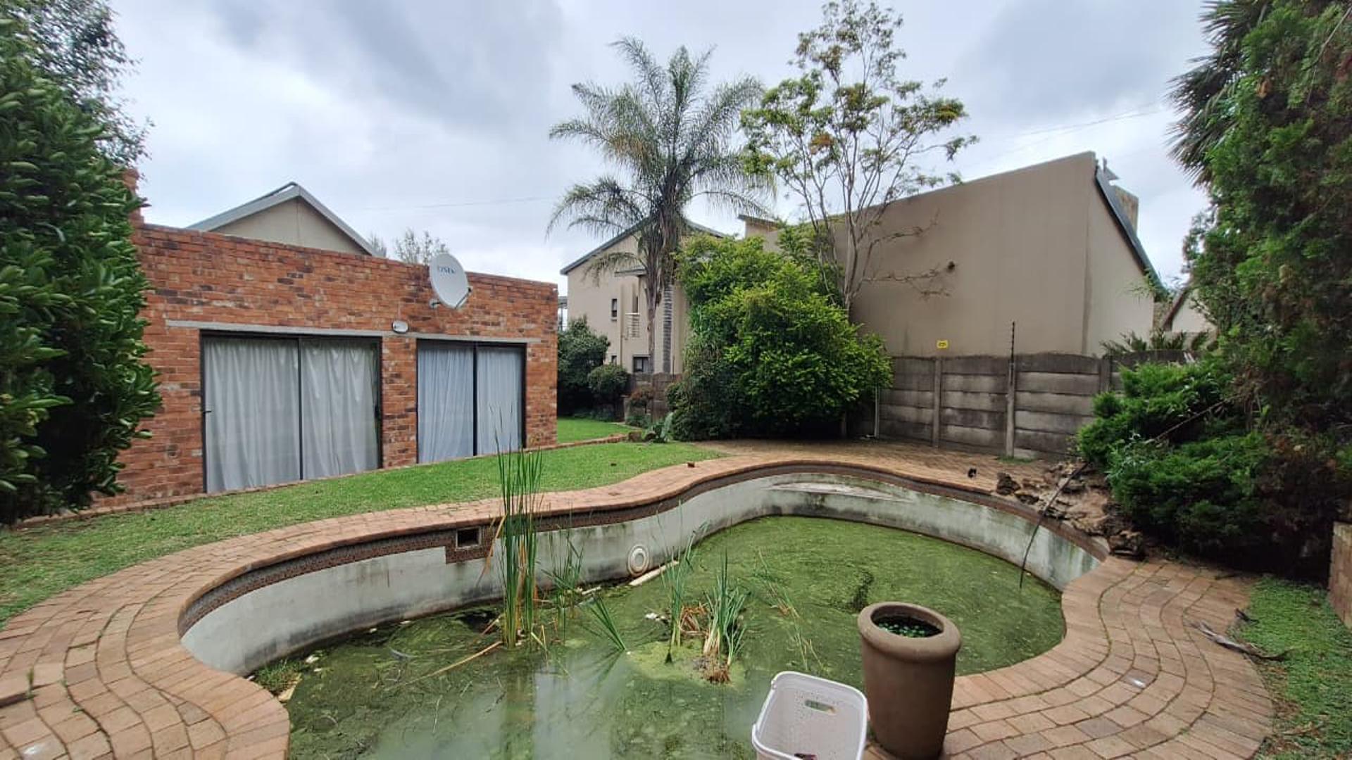 Backyard of property in Glen Marais