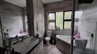 Main Bathroom - 8 square meters of property in Glen Marais