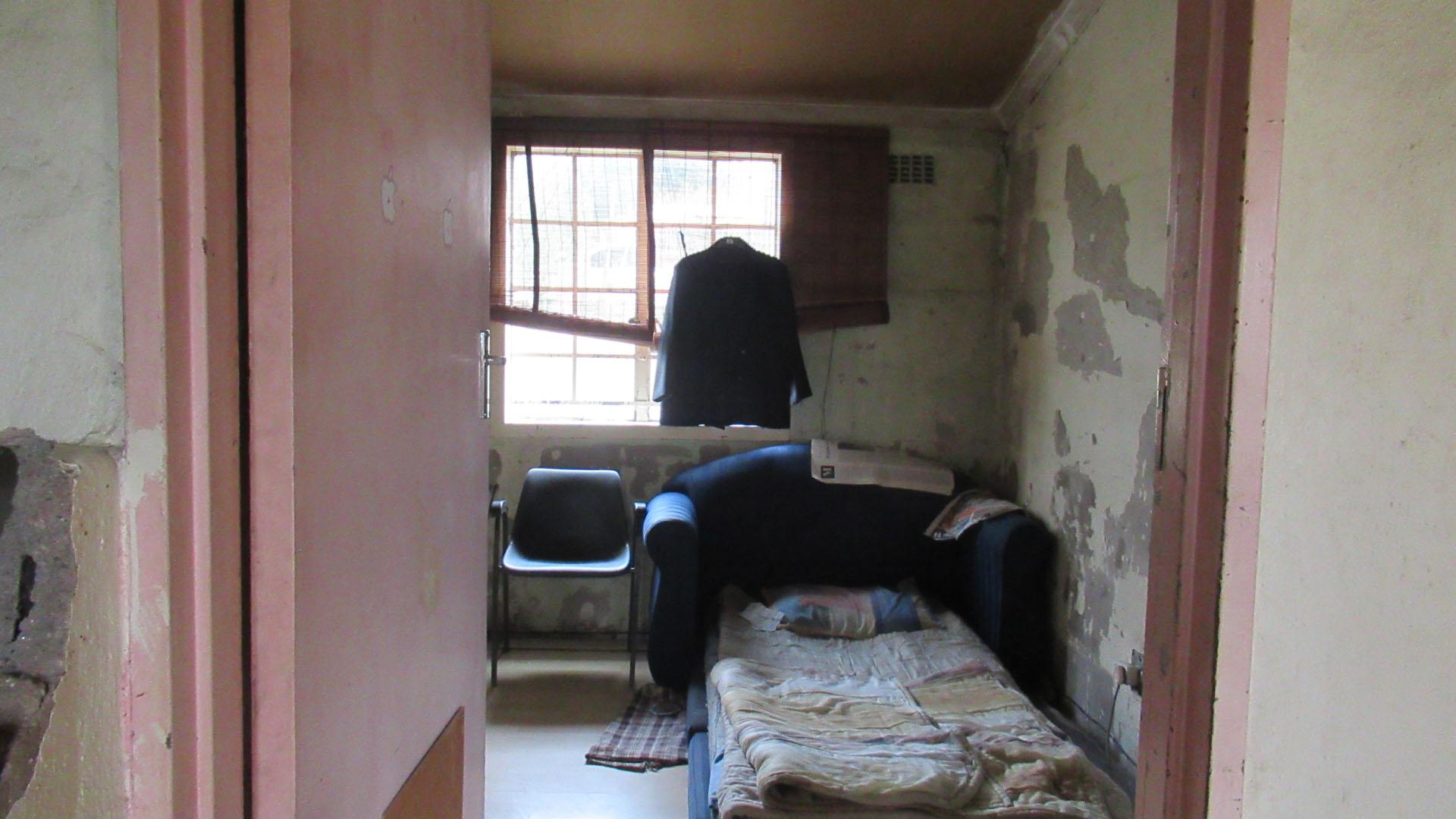 Spaces - 18 square meters of property in Newlands East