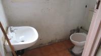Guest Toilet - 2 square meters of property in Newlands East