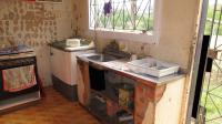 Kitchen - 11 square meters of property in Newlands East