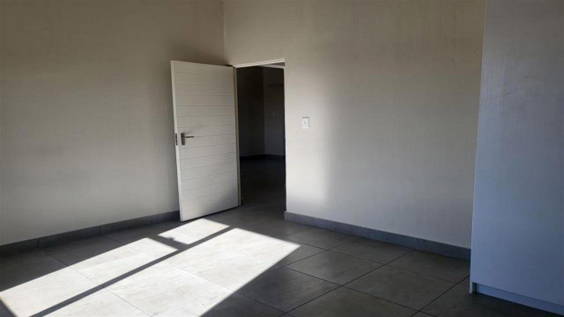 Bed Room 2 - 17 square meters of property in Pomona