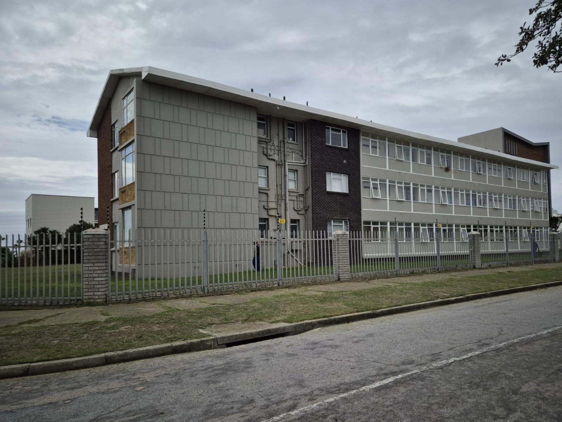 Front View of property in Summerstrand