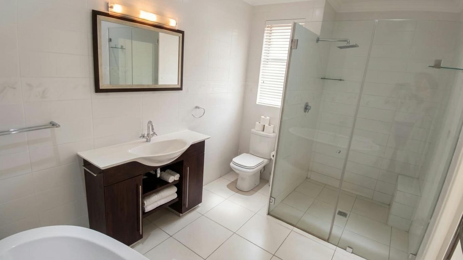 Bathroom 1 of property in Summerstrand