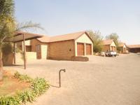 3 Bedroom 2 Bathroom Simplex for Sale for sale in Willowbrook