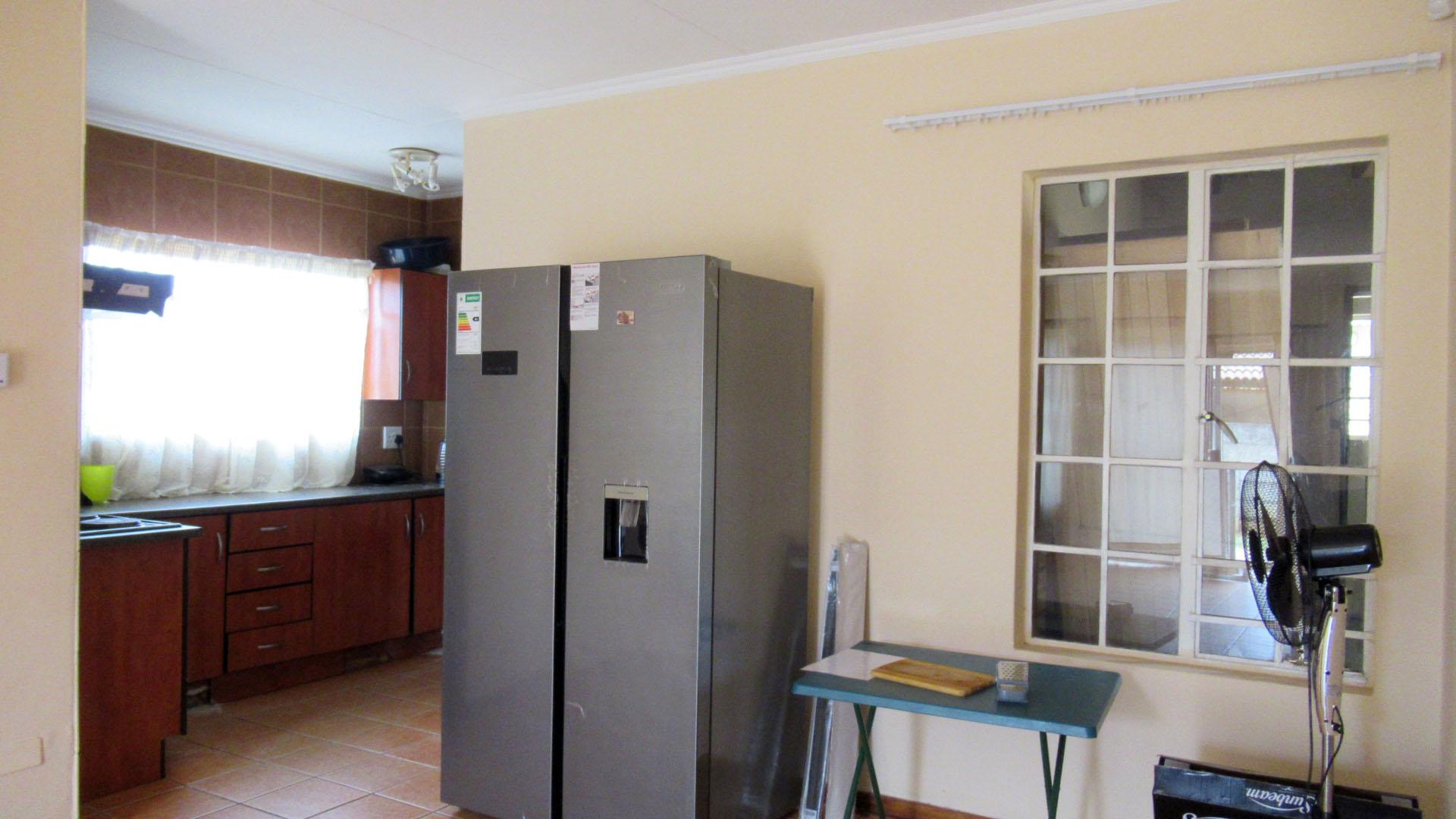 Dining Room - 12 square meters of property in Mooinooi