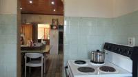 Kitchen - 26 square meters of property in Farm Haakdoornboom