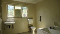 Bathroom 3+ - 9 square meters of property in Farm Haakdoornboom