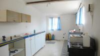 Kitchen - 43 square meters of property in Farm Haakdoornboom