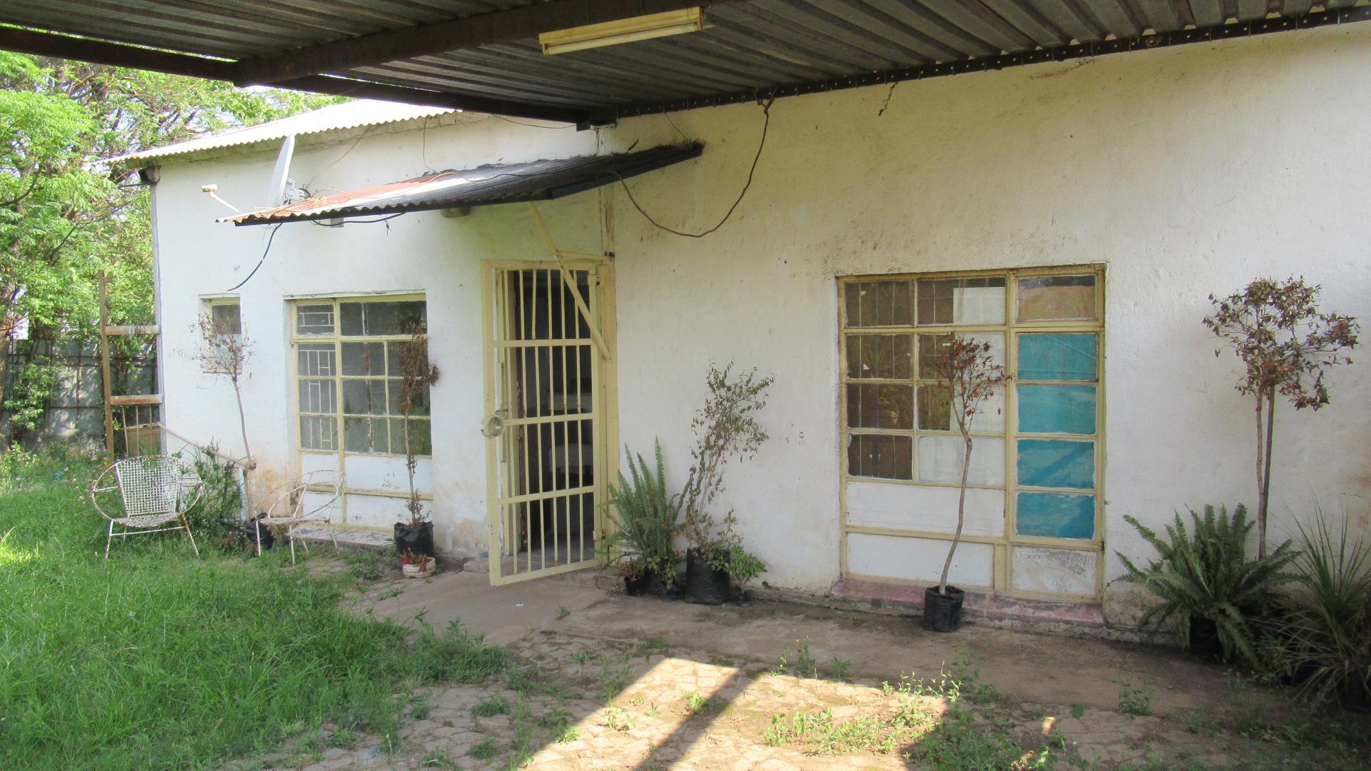 Front View of property in Farm Haakdoornboom