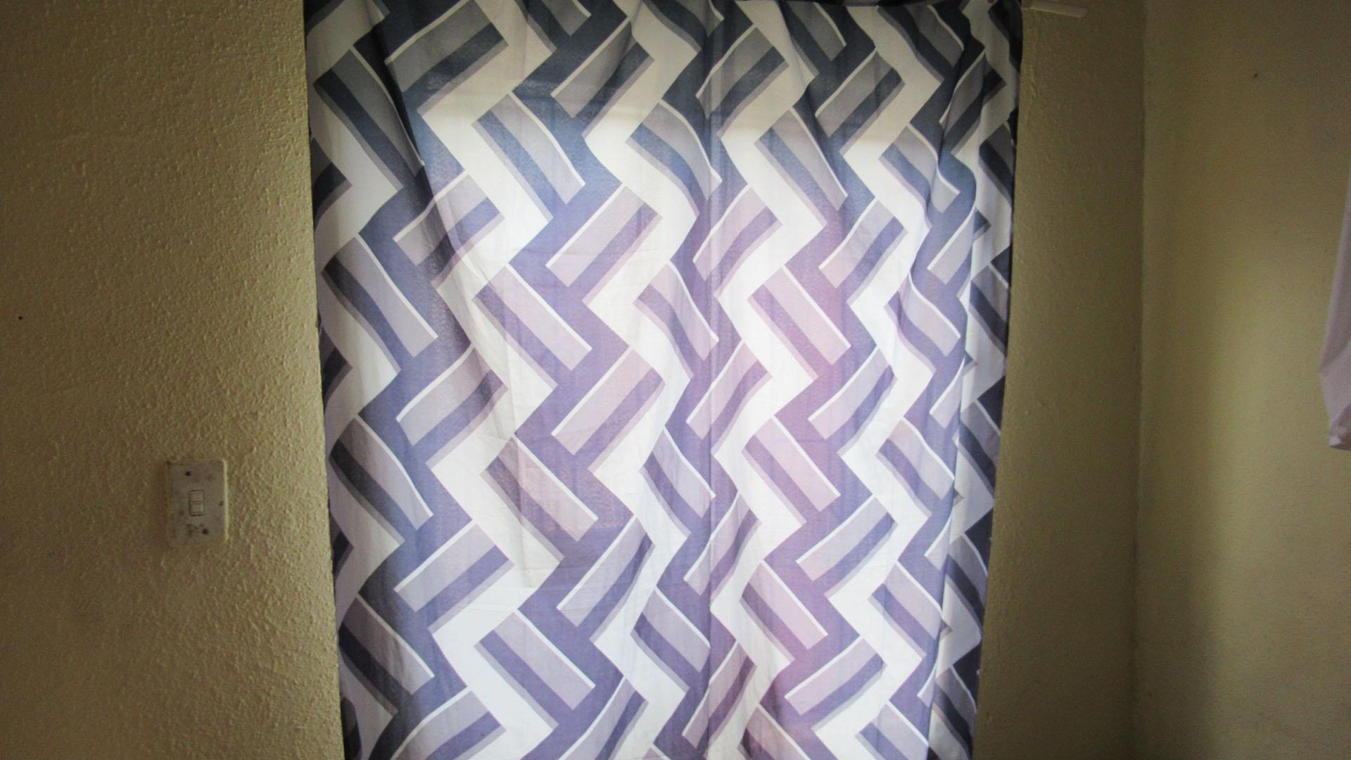 Bed Room 2 - 10 square meters of property in Tembisa