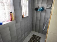 Main Bathroom - 10 square meters of property in Emalahleni (Witbank) 