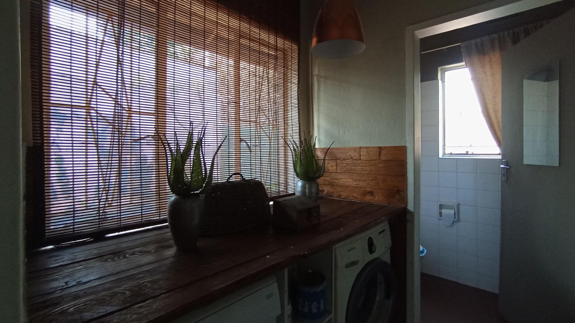 Spaces - 40 square meters of property in Capital Park