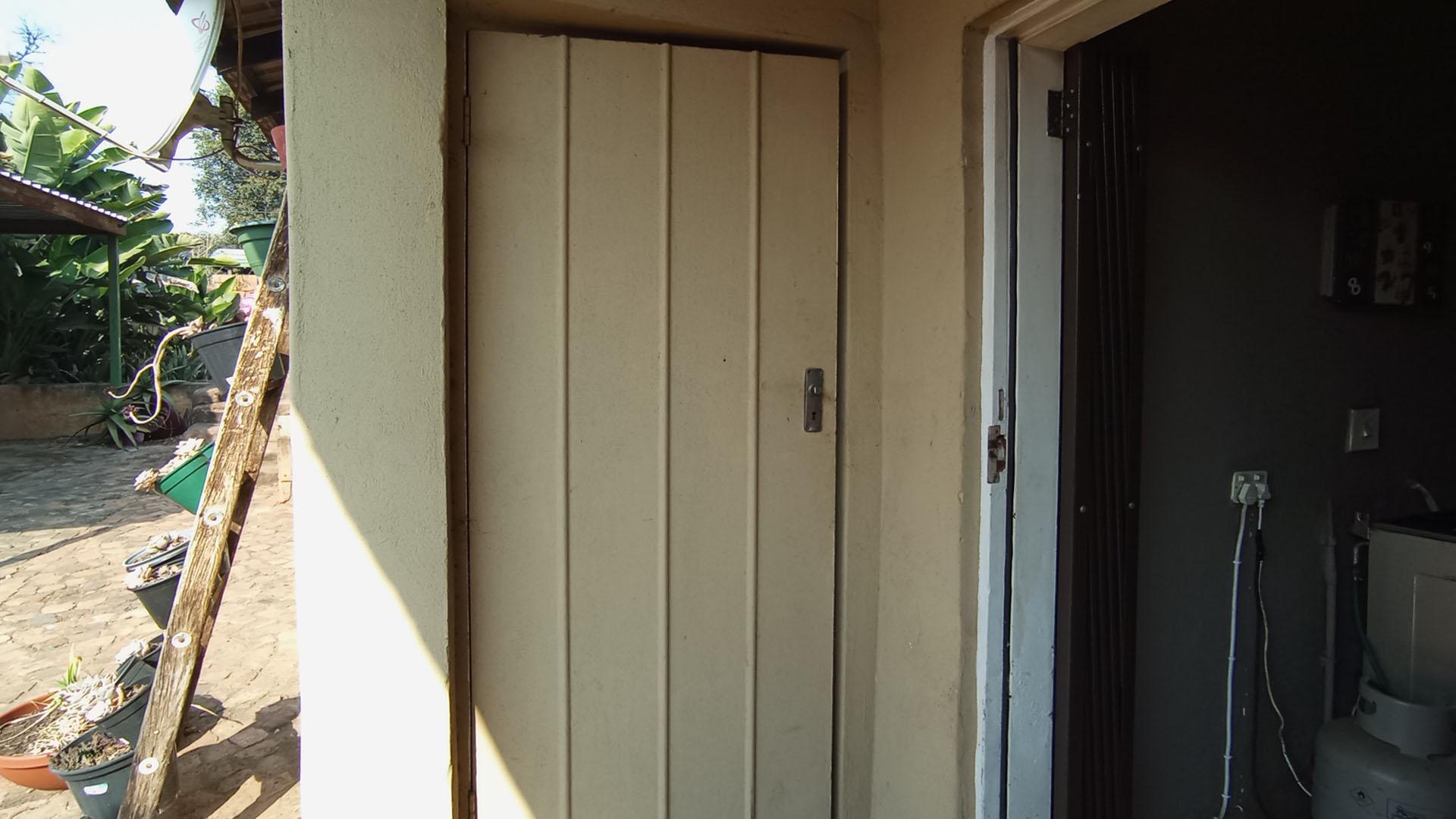 Flatlet - 113 square meters of property in Capital Park