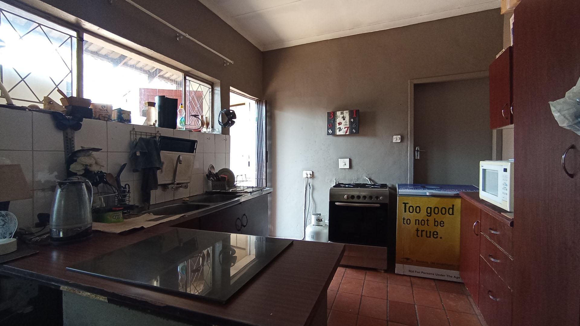 Flatlet - 113 square meters of property in Capital Park