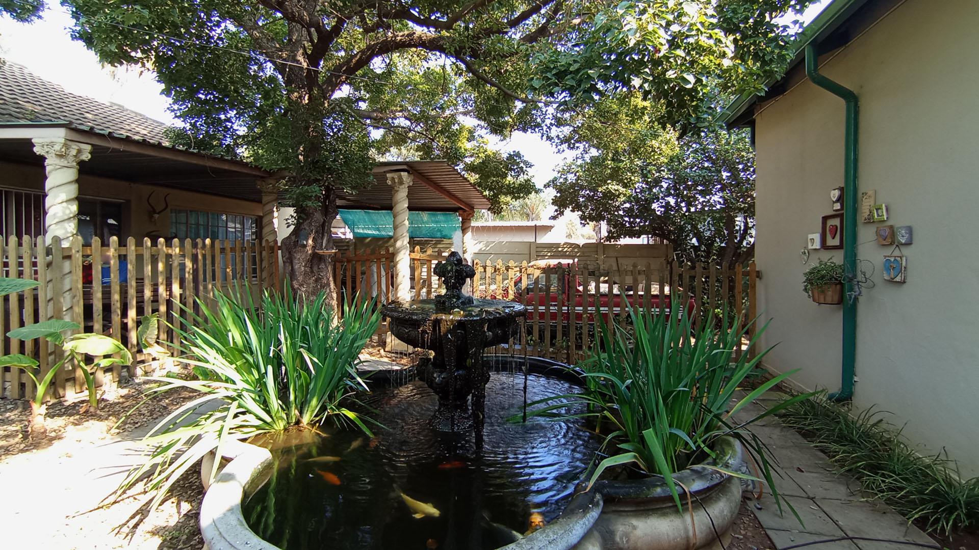 Front View of property in Capital Park