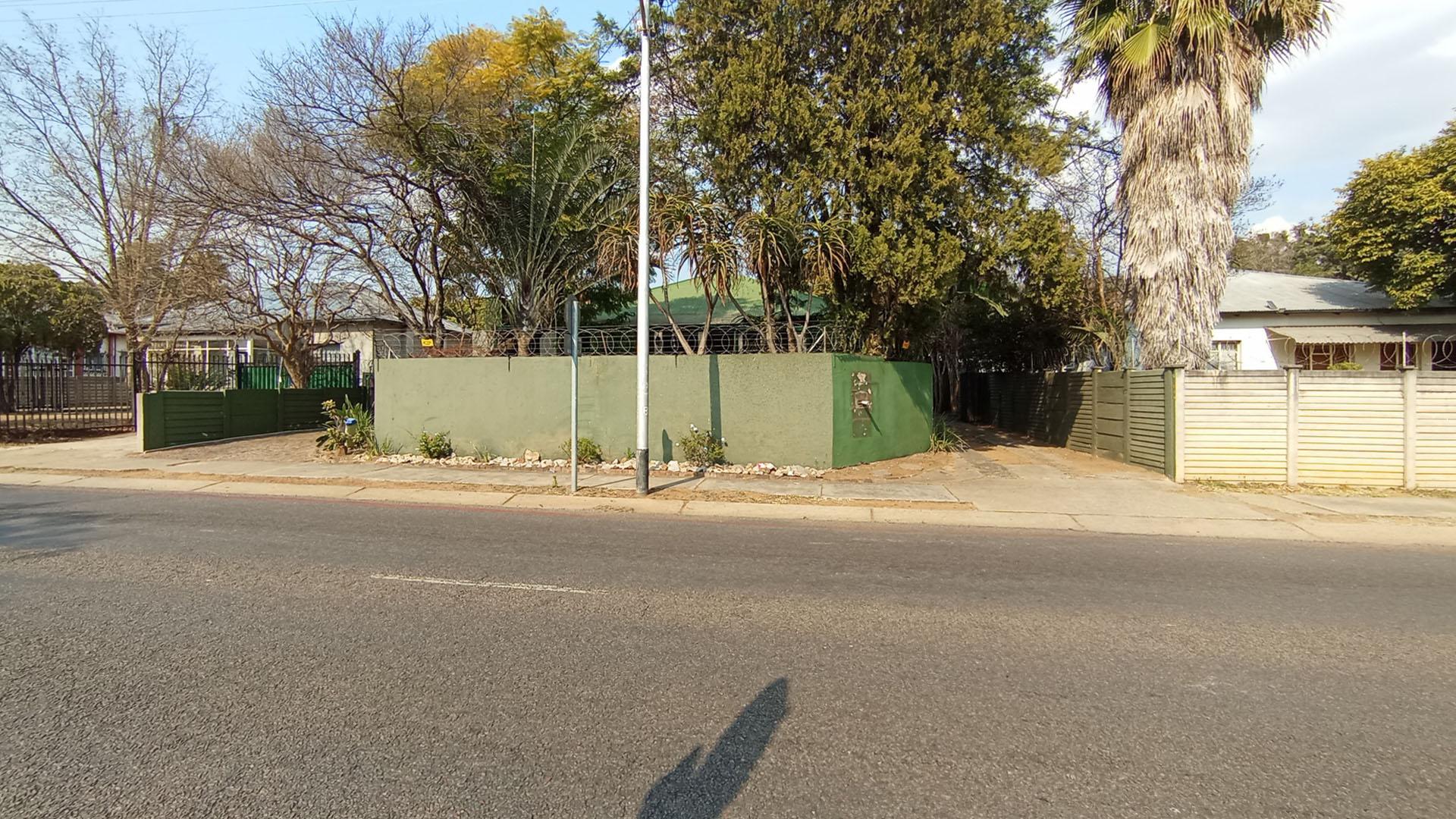Front View of property in Capital Park
