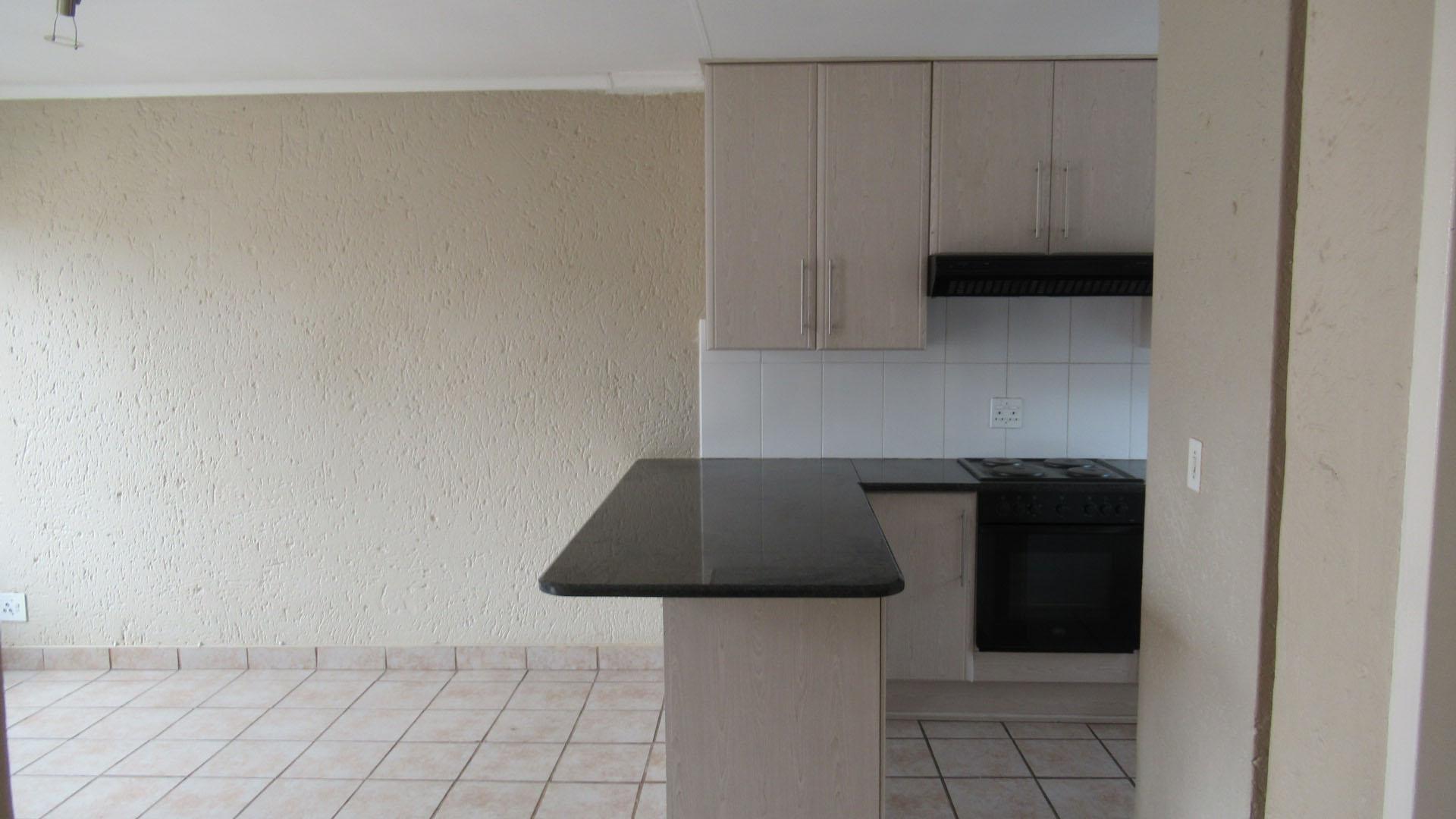 Spaces - 4 square meters of property in Glen Marais