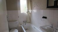 Bathroom 1 - 4 square meters of property in Glenmarais (Glen Marais)