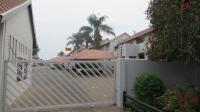 Front View of property in Glen Marais
