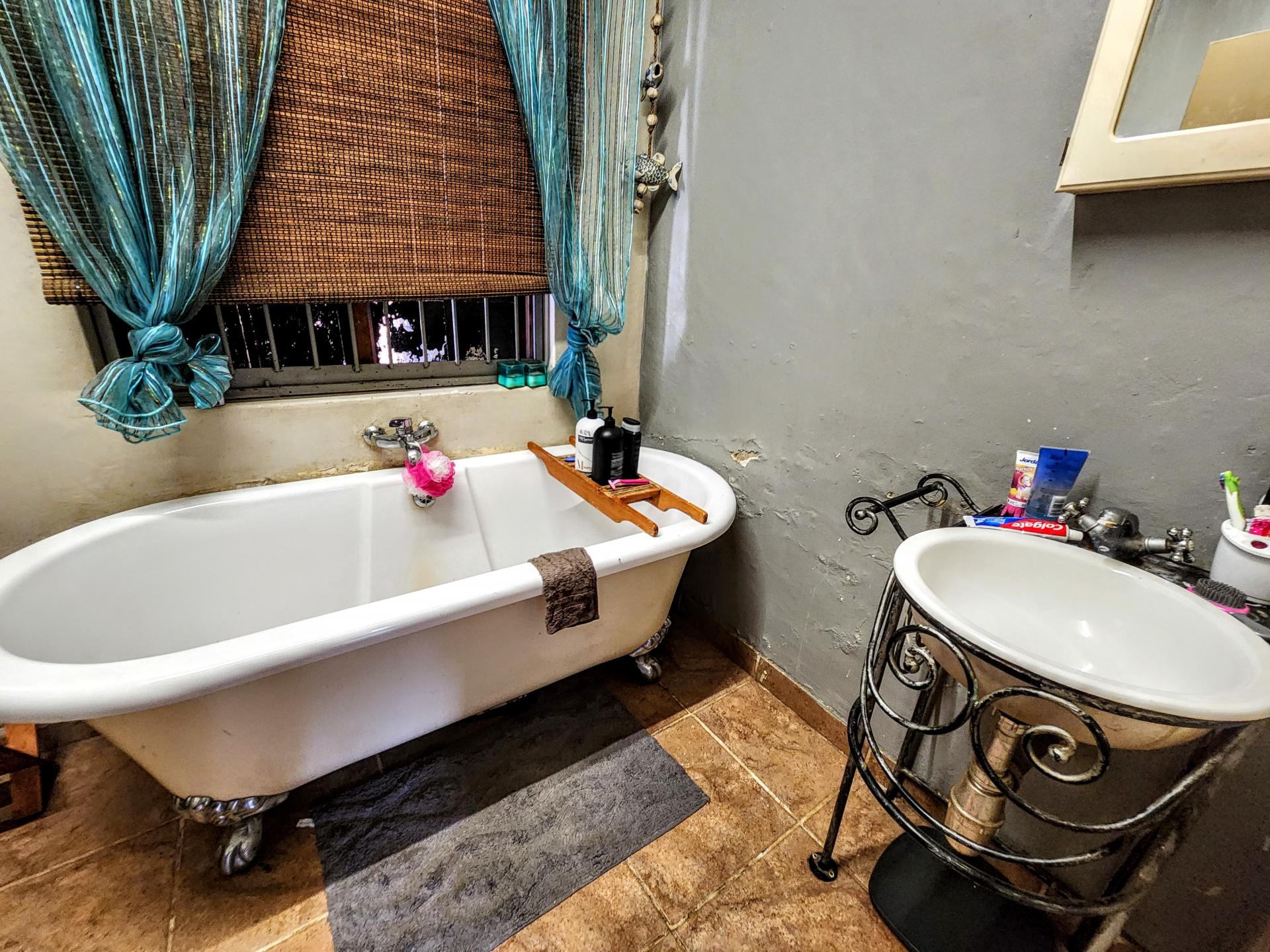 3 Bedroom House for Sale For Sale in Waverley MR535612 M